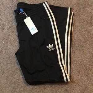 NWT Women’s Adidas pants